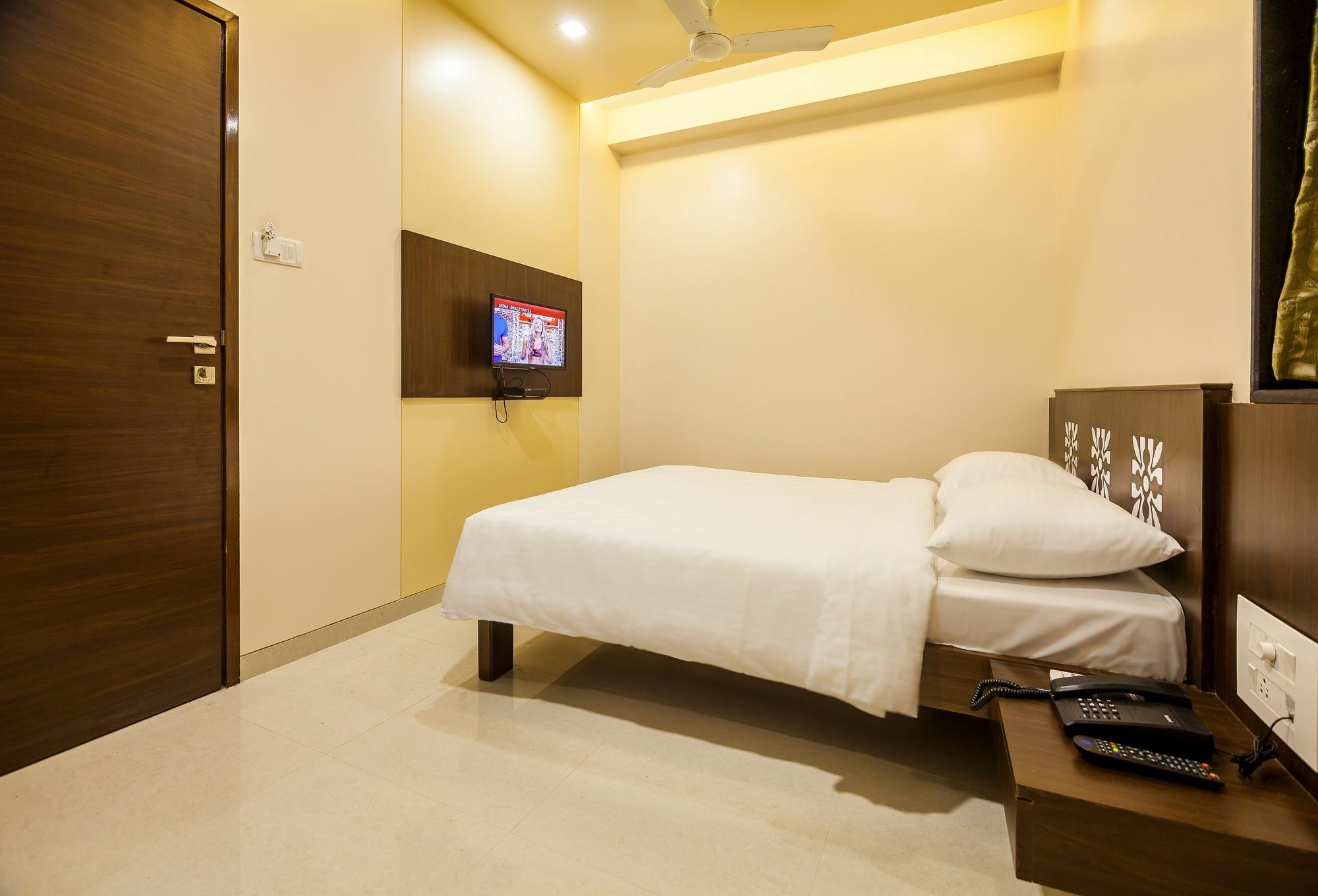 City Guest House - Dadar Mumbai  Buitenkant foto